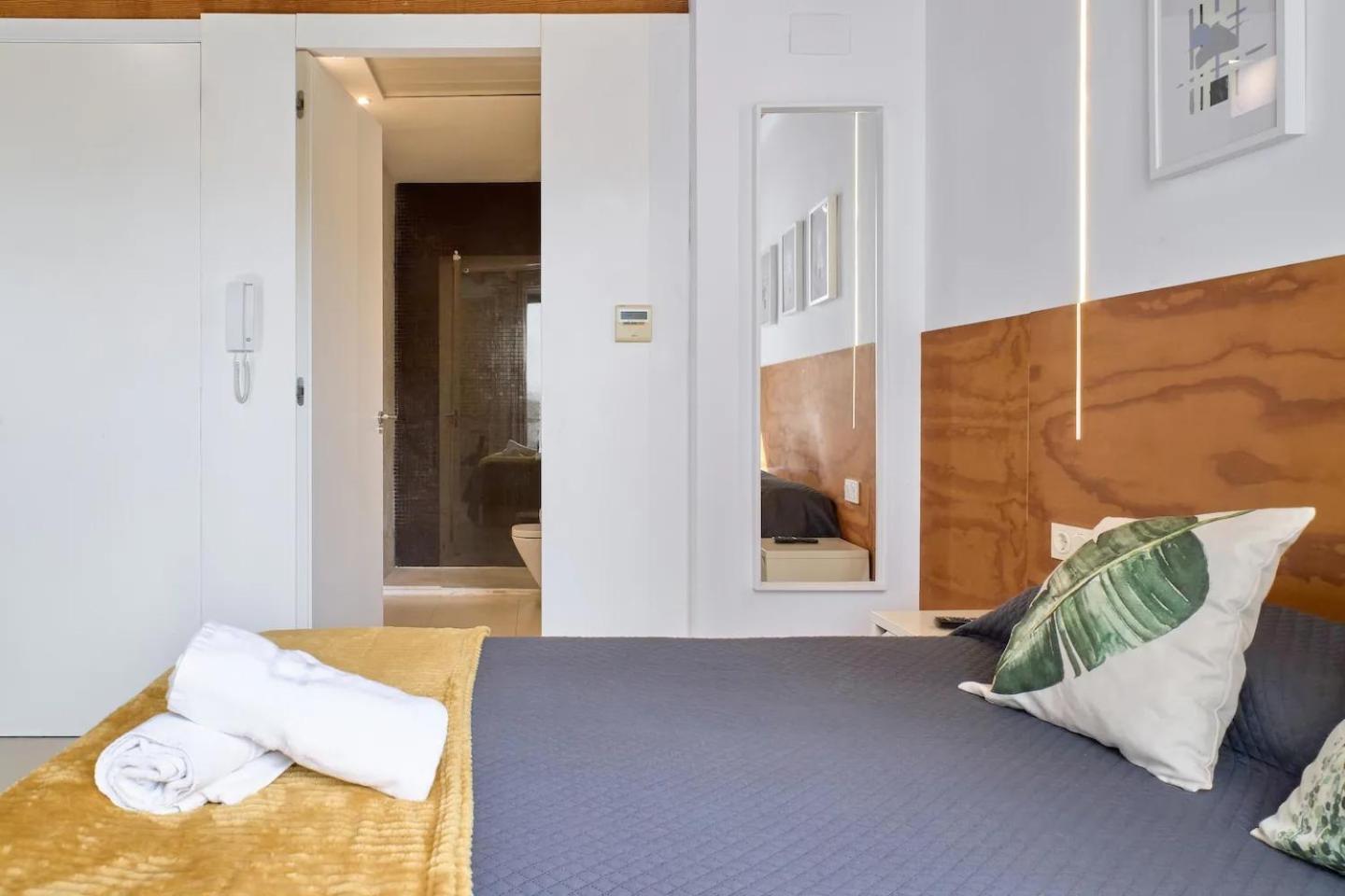 Apartamento Soleado En Plaza Del Carmen Valencia Exterior photo