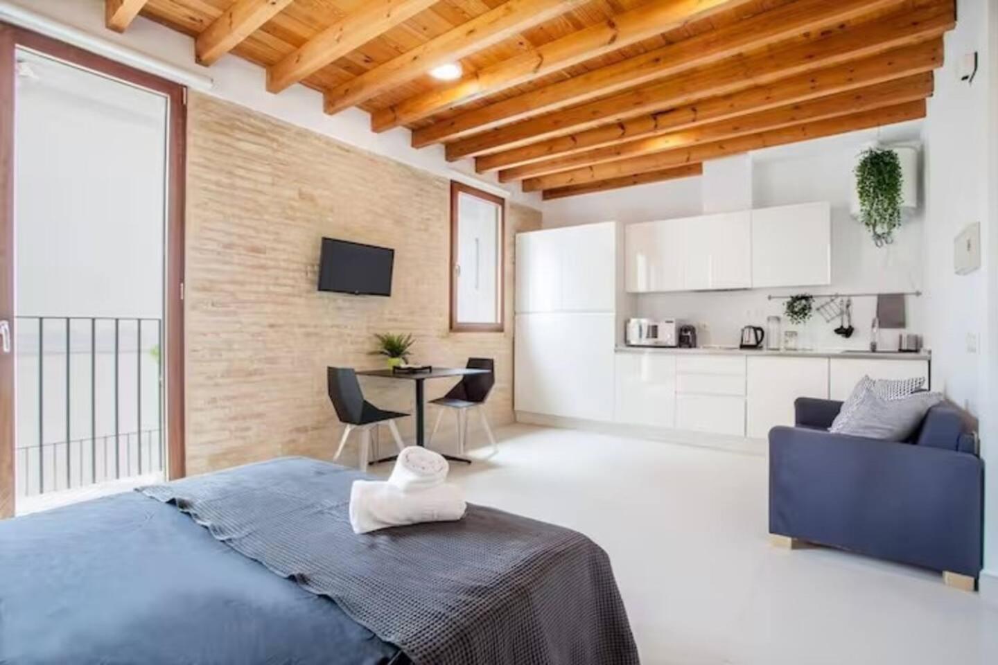 Apartamento Soleado En Plaza Del Carmen Valencia Exterior photo